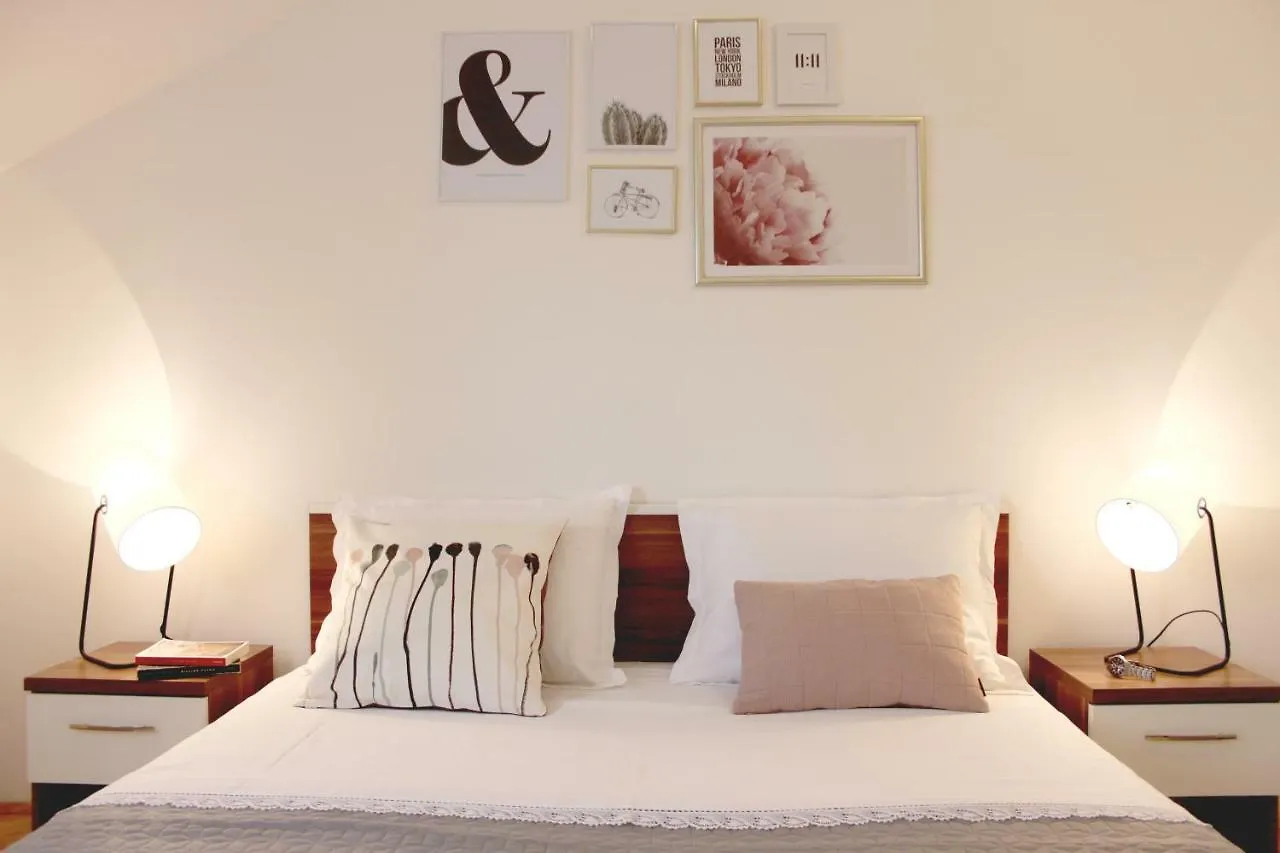 Marjan Hill Apartment - Close To Center & Garage Split