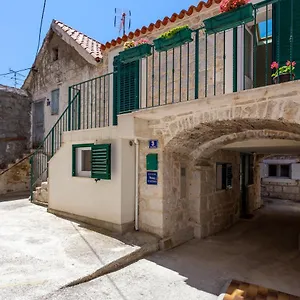 Apartment Gorki